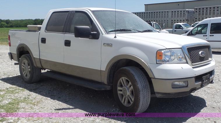 image for item K7742 2005 Ford F150 Lariat SuperCrew pickup truck