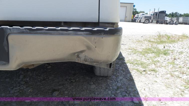 image for item K7742 2005 Ford F150 Lariat SuperCrew pickup truck