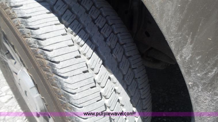 image for item K7742 2005 Ford F150 Lariat SuperCrew pickup truck