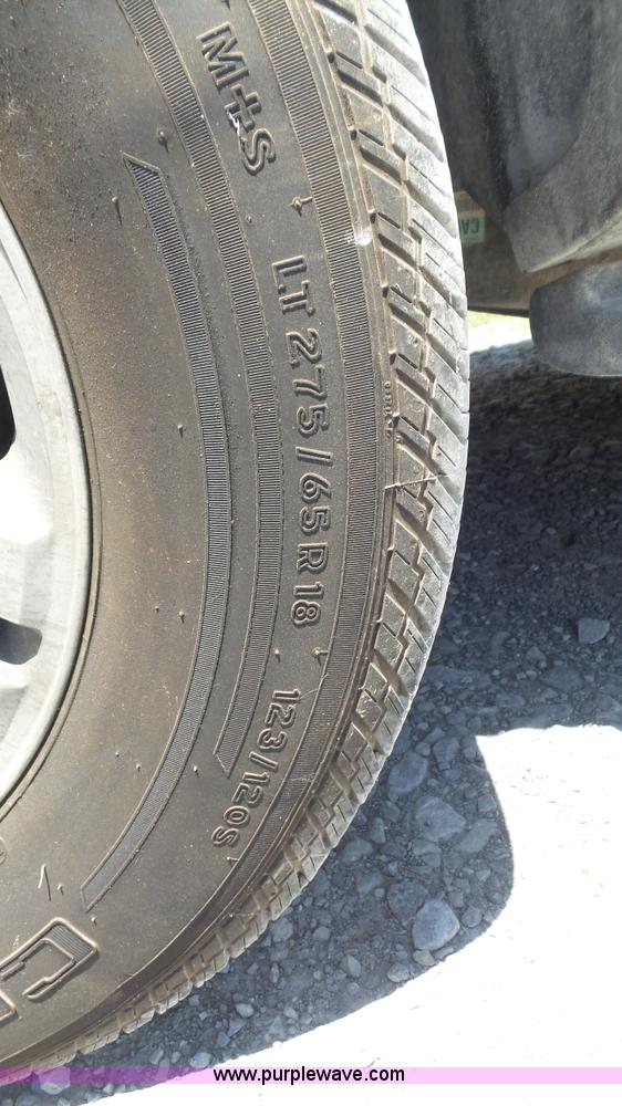 image for item K7742 2005 Ford F150 Lariat SuperCrew pickup truck