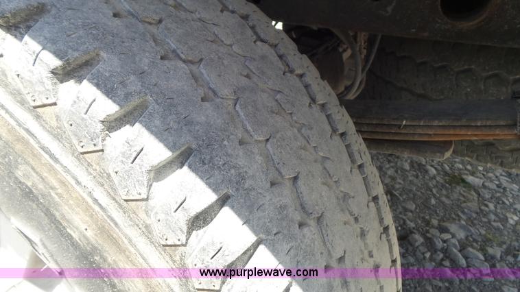 image for item K7742 2005 Ford F150 Lariat SuperCrew pickup truck