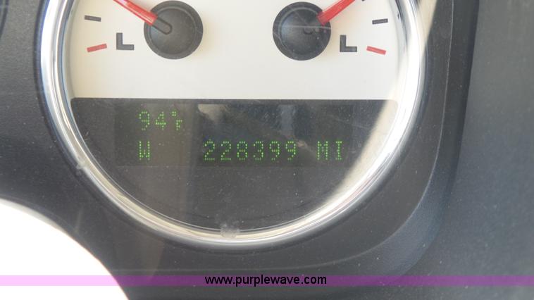 image for item K7742 2005 Ford F150 Lariat SuperCrew pickup truck