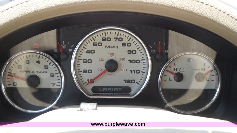 image for item K7742 2005 Ford F150 Lariat SuperCrew pickup truck