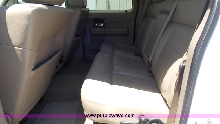 image for item K7742 2005 Ford F150 Lariat SuperCrew pickup truck