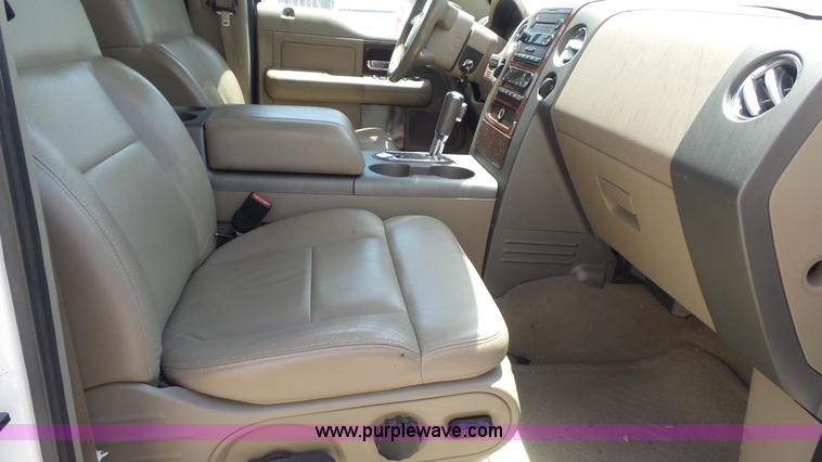 image for item K7742 2005 Ford F150 Lariat SuperCrew pickup truck