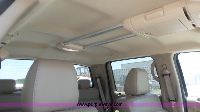 image for item K7742 2005 Ford F150 Lariat SuperCrew pickup truck