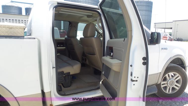 image for item K7742 2005 Ford F150 Lariat SuperCrew pickup truck