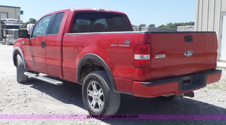 image for item K7743 2004 Ford F150 SuperCab pickup truck