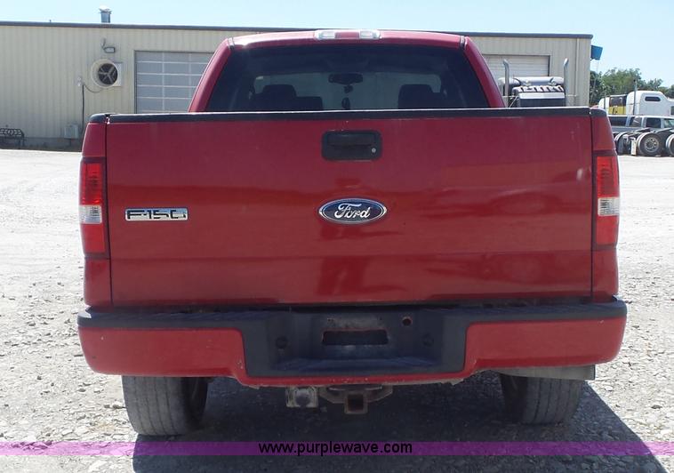 image for item K7743 2004 Ford F150 SuperCab pickup truck