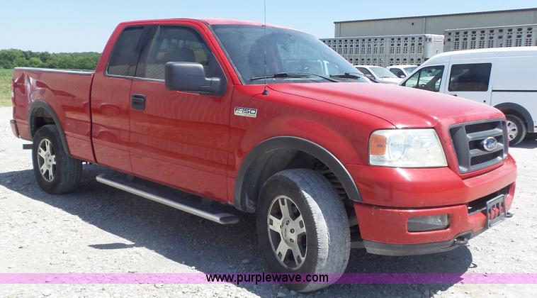 image for item K7743 2004 Ford F150 SuperCab pickup truck