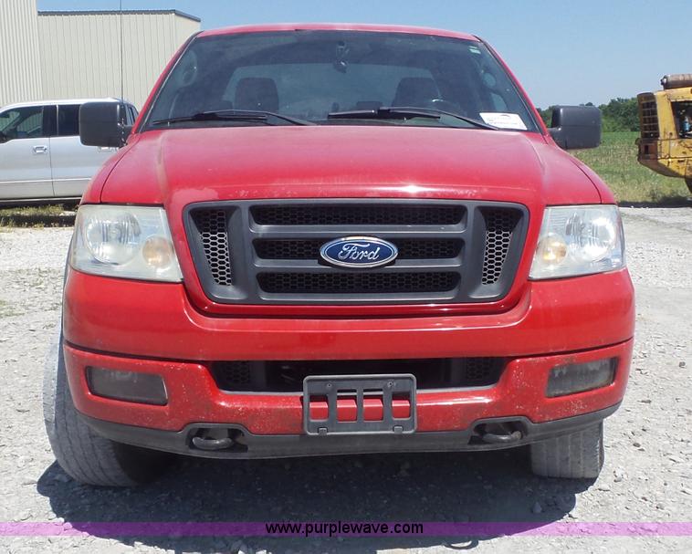 image for item K7743 2004 Ford F150 SuperCab pickup truck