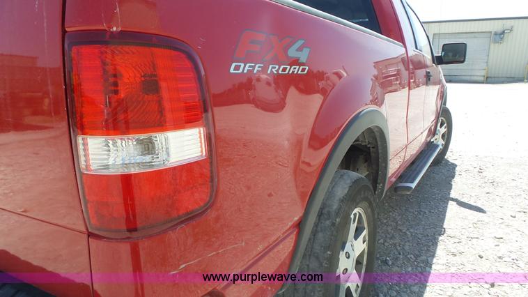 image for item K7743 2004 Ford F150 SuperCab pickup truck