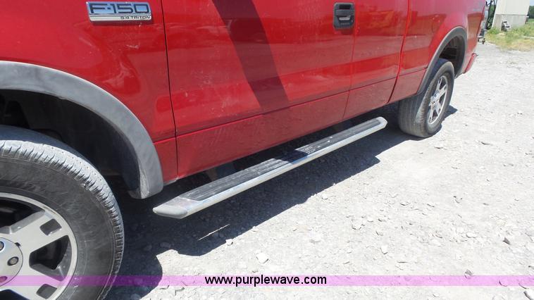 image for item K7743 2004 Ford F150 SuperCab pickup truck