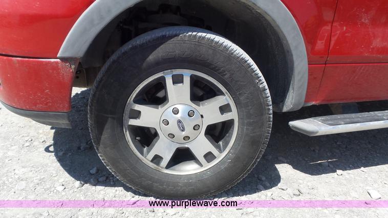 image for item K7743 2004 Ford F150 SuperCab pickup truck