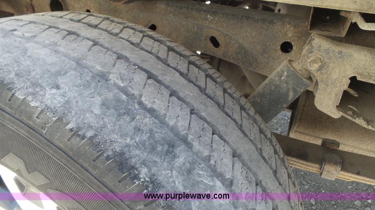 image for item K7743 2004 Ford F150 SuperCab pickup truck