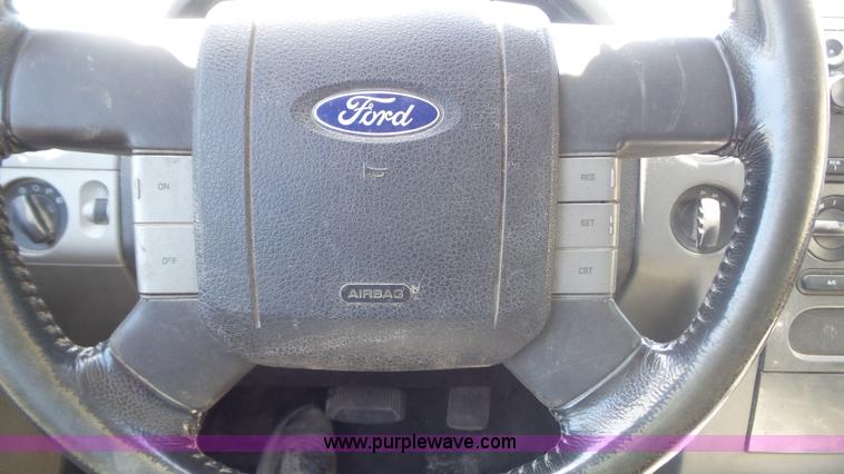 image for item K7743 2004 Ford F150 SuperCab pickup truck