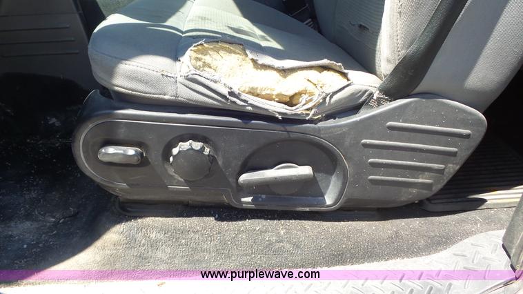 image for item K7743 2004 Ford F150 SuperCab pickup truck