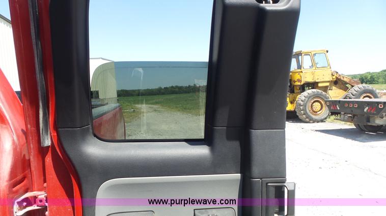 image for item K7743 2004 Ford F150 SuperCab pickup truck