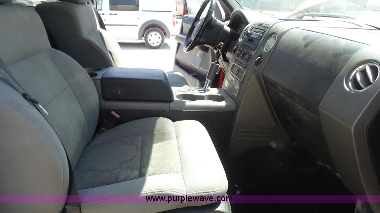 image for item K7743 2004 Ford F150 SuperCab pickup truck