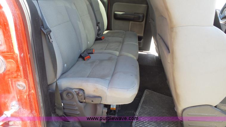 image for item K7743 2004 Ford F150 SuperCab pickup truck