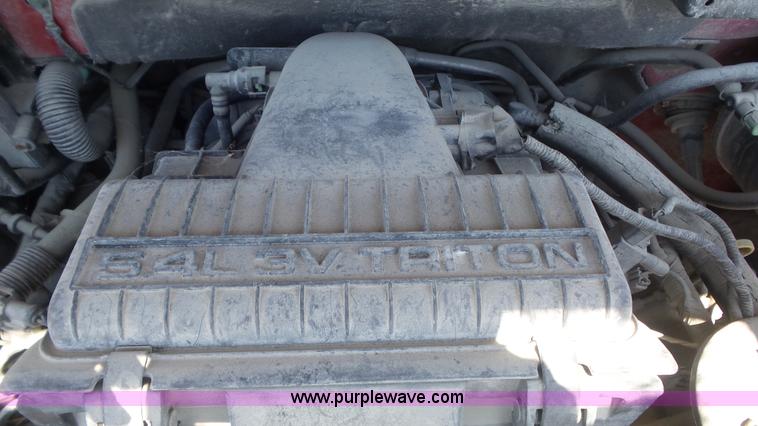 image for item K7743 2004 Ford F150 SuperCab pickup truck