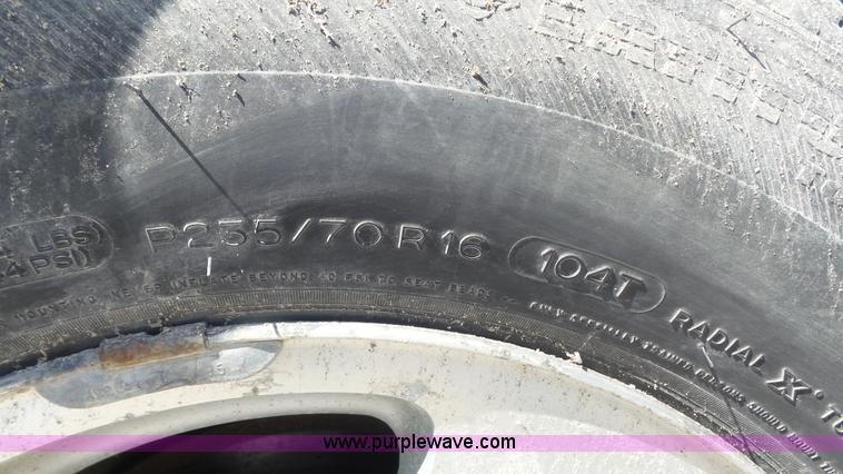 image for item K7744 2002 Ford F150 XLT pickup truck