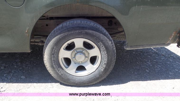 image for item K7744 2002 Ford F150 XLT pickup truck