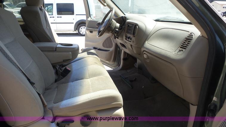 image for item K7744 2002 Ford F150 XLT pickup truck