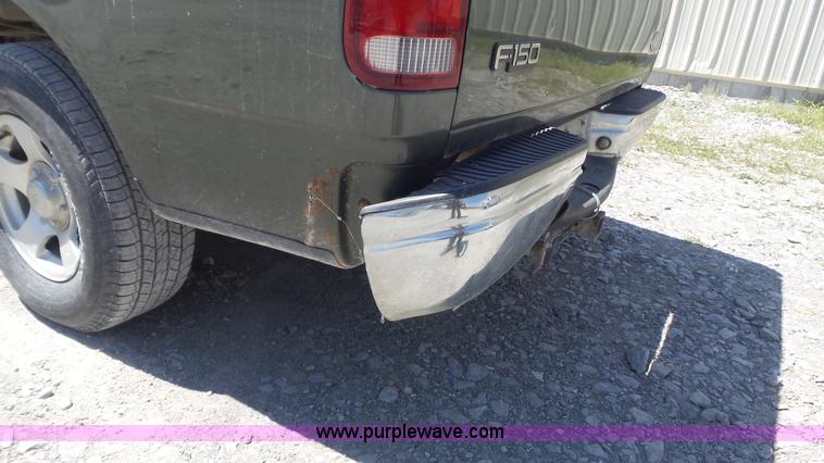 image for item K7744 2002 Ford F150 XLT pickup truck