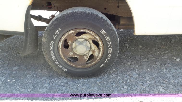 image for item K7745 2004 Ford F150 SuperCab pickup truck