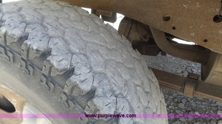 image for item K7745 2004 Ford F150 SuperCab pickup truck