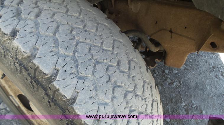 image for item K7745 2004 Ford F150 SuperCab pickup truck