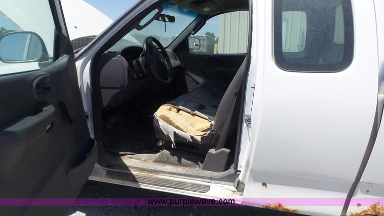 image for item K7745 2004 Ford F150 SuperCab pickup truck