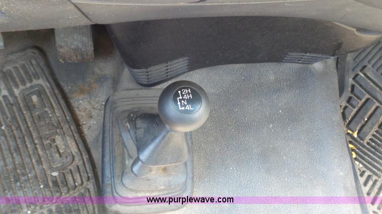 image for item K7745 2004 Ford F150 SuperCab pickup truck