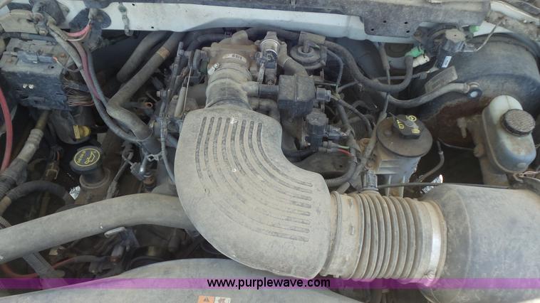 image for item K7745 2004 Ford F150 SuperCab pickup truck