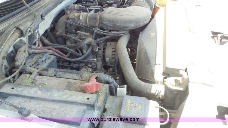 image for item K7745 2004 Ford F150 SuperCab pickup truck