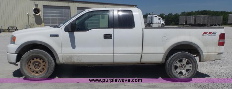 image for item K7746 2006 Ford F150 SuperCab pickup truck