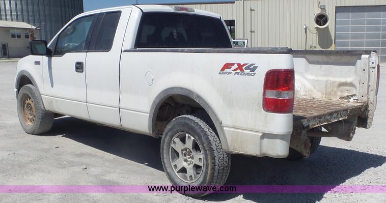 image for item K7746 2006 Ford F150 SuperCab pickup truck