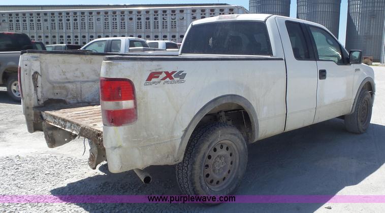 image for item K7746 2006 Ford F150 SuperCab pickup truck