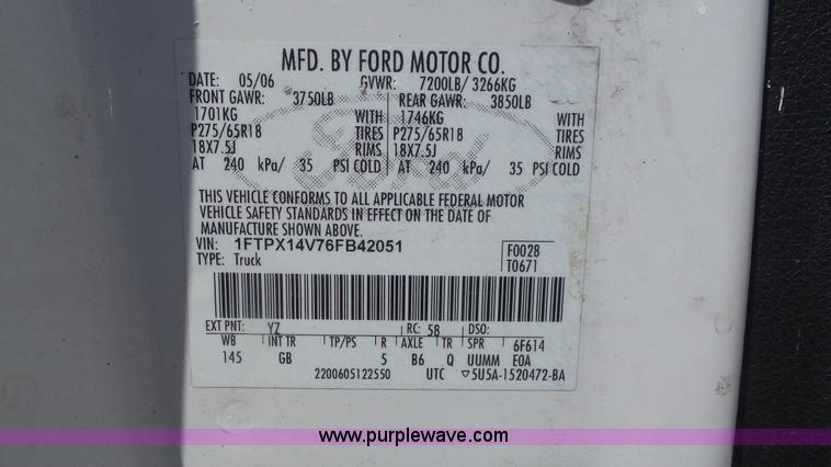 image for item K7746 2006 Ford F150 SuperCab pickup truck