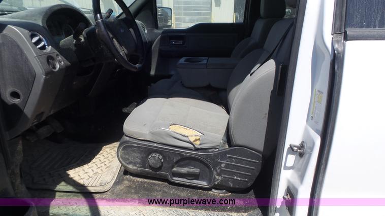 image for item K7746 2006 Ford F150 SuperCab pickup truck