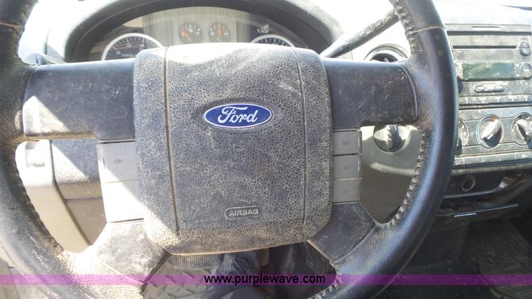 image for item K7746 2006 Ford F150 SuperCab pickup truck