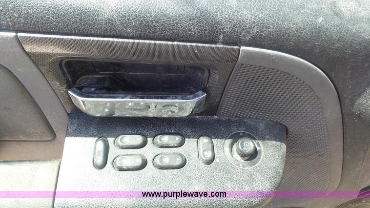 image for item K7746 2006 Ford F150 SuperCab pickup truck