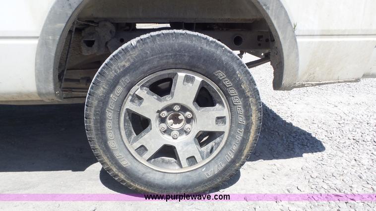 image for item K7746 2006 Ford F150 SuperCab pickup truck