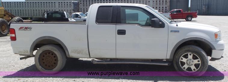 image for item K7747 2006 Ford F150 SuperCab pickup truck