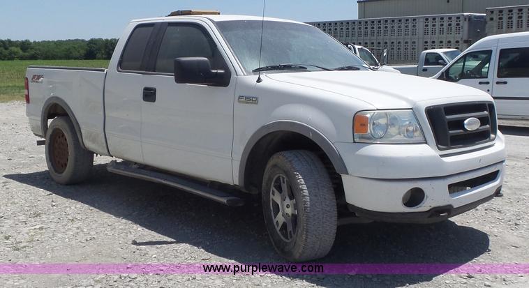 image for item K7747 2006 Ford F150 SuperCab pickup truck