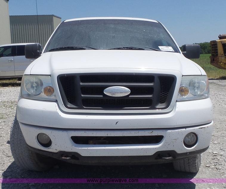 image for item K7747 2006 Ford F150 SuperCab pickup truck