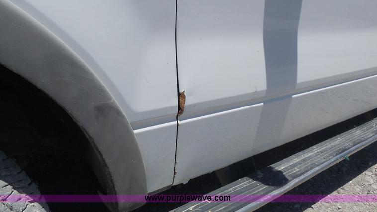 image for item K7747 2006 Ford F150 SuperCab pickup truck