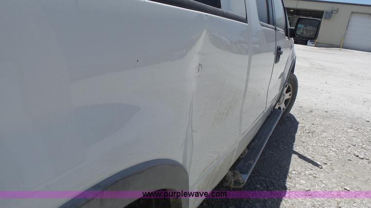 image for item K7747 2006 Ford F150 SuperCab pickup truck