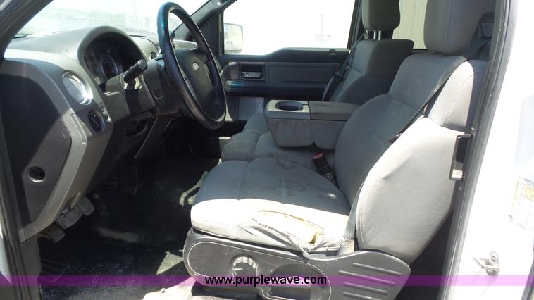 image for item K7747 2006 Ford F150 SuperCab pickup truck